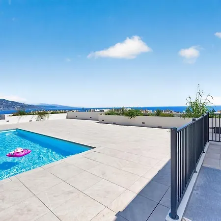 Le Charme De Roquebrune, Balcon Et Salle Du Sport Appartement